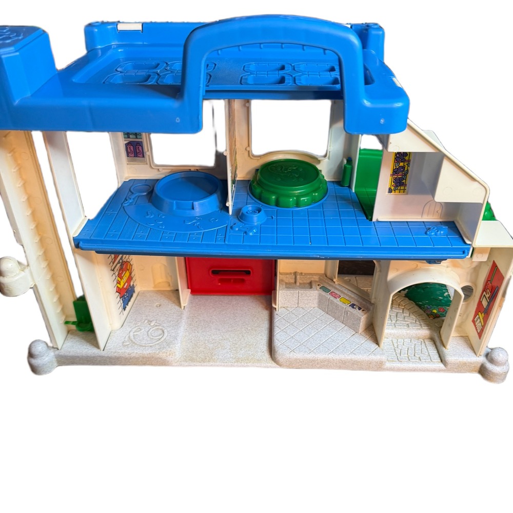 Fisher Price Little People Main Street Town Playset Restaurant Car Wash Figures - Picture 9 of 11